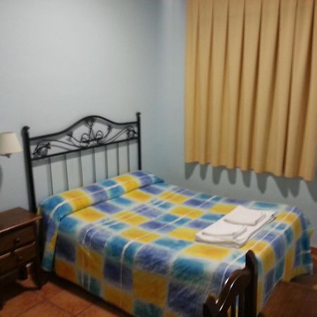 Hostal las Tres Jotas Alcaracejos Habitación foto